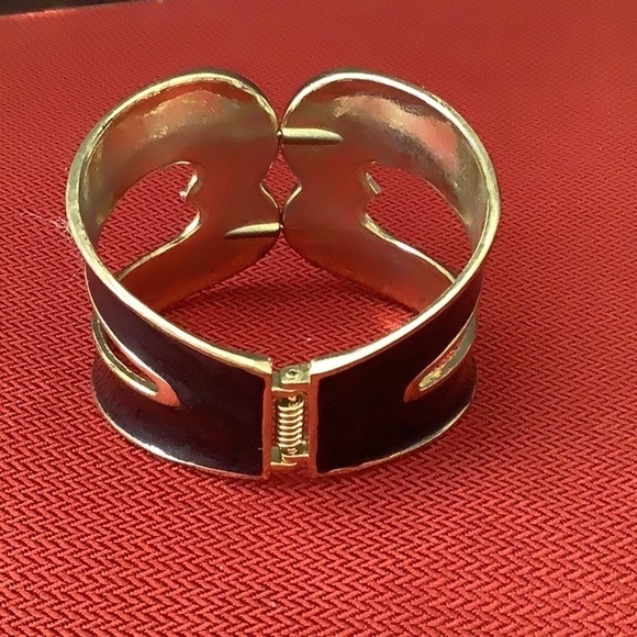 Black cuff bracelet with gold tone trim vintage - Picture 3 of 4